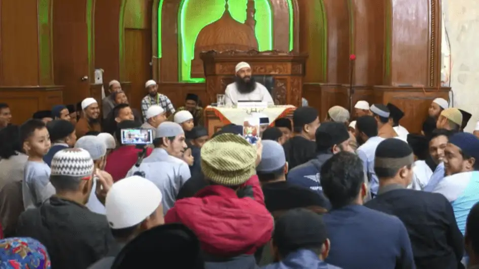 TA Dr. Syafiq Riza Hasan Basalamah, Lc., M.A Di Masjid Raya Pasar Atas Kota Bukit Tinggi