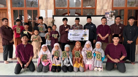 Berbagi Wakaf Al-Qur’an di Lembaga Bani Ahyar Cibadak Paledah Padaherang